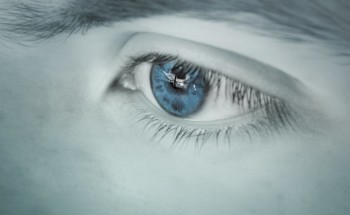 As pessoas com olhos azuis embebedam-se com mais dificuldade? Hum… nem por isso