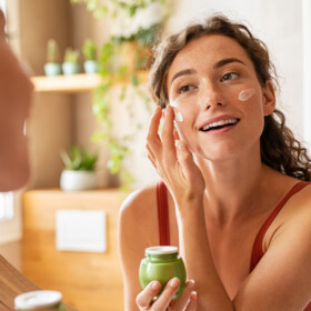Quanto mais produtos melhor? 5 mitos sobre “skincare”