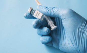 Existem oito vacinas contra a Covid-19 aprovadas e nenhuma contra o VIH? Sim, é verdade