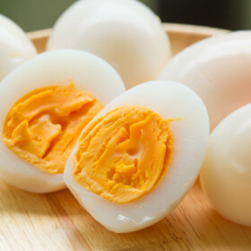 Comer ovos aumenta o colesterol?