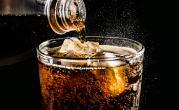Beber Coca-Cola para tratar diarreia é eficaz e recomendável?