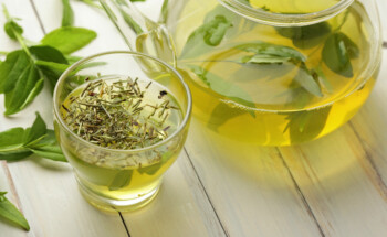 Chá verde acelera o metabolismo e ajuda a emagrecer?