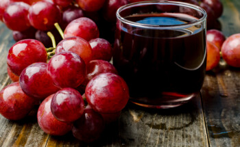 Sumo de uva é “um excelente remédio caseiro para emagrecer”?
